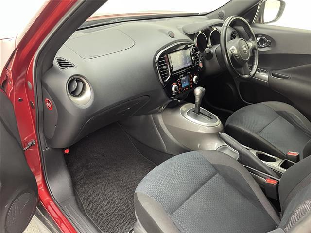 ジューク 15RX Vセレクション 純正SDナビ(CD/DVD/フルセグ/Bluetooth) バックカメラ 前方ドライブレコーダー 純正17インチアルミホイール HIDヘッドライト 衝突被害軽減ブレーキ オートライト(14枚目)