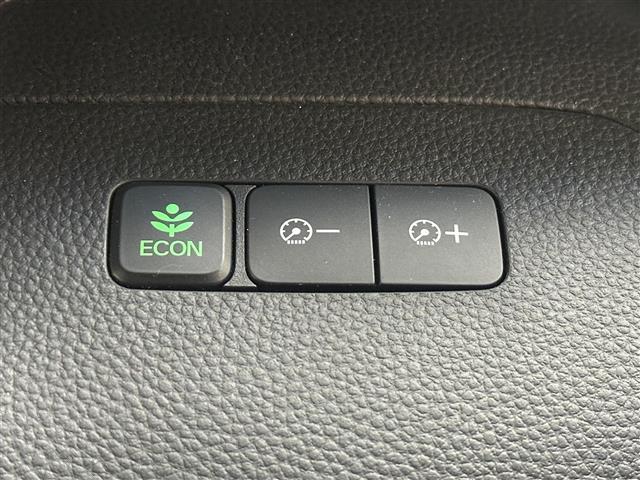 N-BOXカスタム G・Lターボホンダセンシング 社外SDナビバックカメラETC両側パワースライドLEDヘッドライトオートライトフォグランプホンダセンシング衝突軽減ブレーキ追従クルーズコントロール純正15インチアルミホイール純正フロアマット(10枚目)