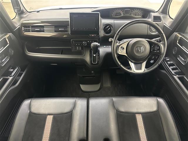 N-BOXカスタム G・Lターボホンダセンシング 社外SDナビバックカメラETC両側パワースライドLEDヘッドライトオートライトフォグランプホンダセンシング衝突軽減ブレーキ追従クルーズコントロール純正15インチアルミホイール純正フロアマット(12枚目)