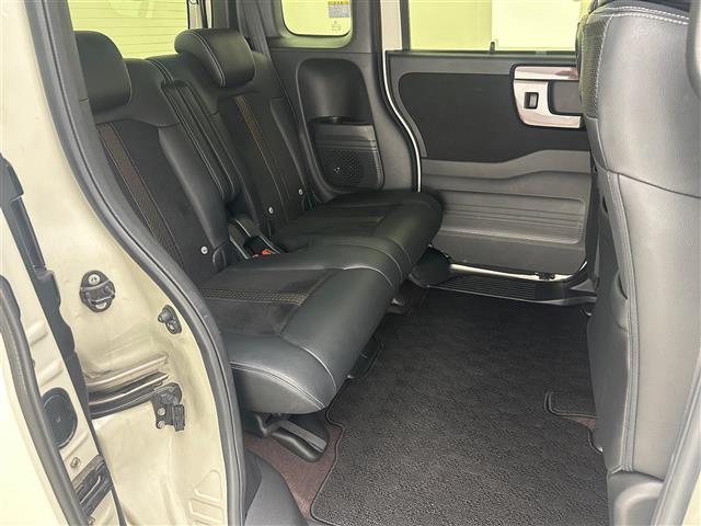 N-BOXカスタム G・Lターボホンダセンシング 社外SDナビバックカメラETC両側パワースライドLEDヘッドライトオートライトフォグランプホンダセンシング衝突軽減ブレーキ追従クルーズコントロール純正15インチアルミホイール純正フロアマット(19枚目)