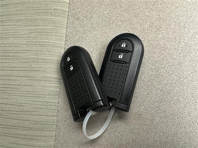 ピクシスジョイ F X SAII 社外SDナビ(FM/AM/CD/DVD/フルセグ/Bluetooth) バックカメラ 前後コーナーセンサー オートライト LEDヘッドライト 社外15インチアルミホイール 純正フロアマット(12枚目)