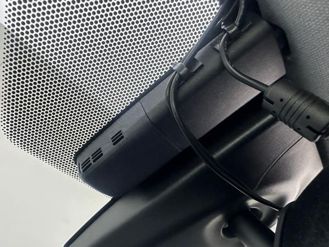 プリウス Sセーフティプラス 純正SDナビ(CD/DVD/Bluetooth/フルセグ) バックカメラ 前後ドライブレコーダー 追従型クルーズコントロール 前後コーナーセンサー LEDヘッドライト オートライト(12枚目)