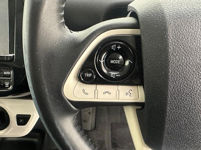 プリウス Sセーフティプラス 純正SDナビ(CD/DVD/Bluetooth/フルセグ) バックカメラ 前後ドライブレコーダー 追従型クルーズコントロール 前後コーナーセンサー LEDヘッドライト オートライト(19枚目)