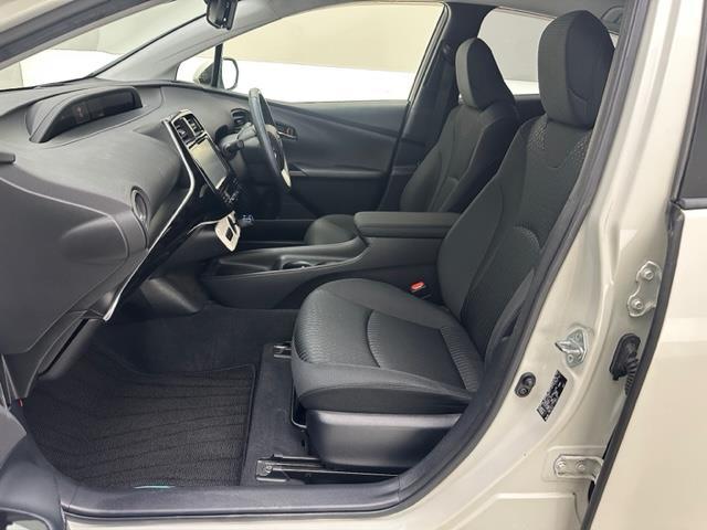 プリウス Sセーフティプラス 純正SDナビ(CD/DVD/Bluetooth/フルセグ) バックカメラ 前後ドライブレコーダー 追従型クルーズコントロール 前後コーナーセンサー LEDヘッドライト オートライト(25枚目)