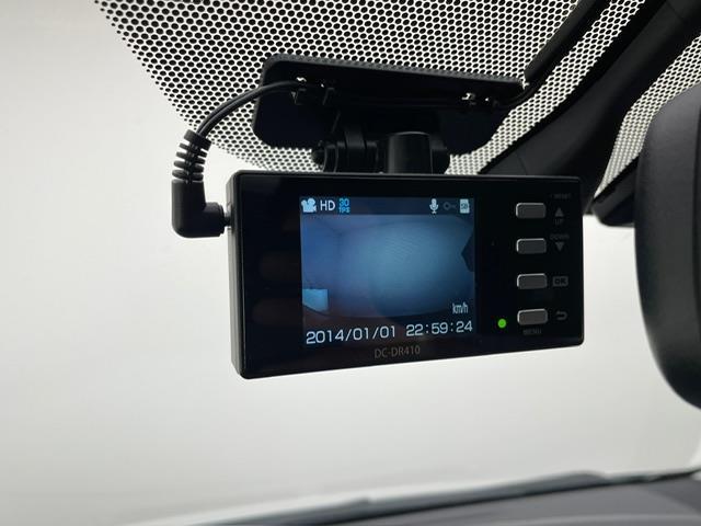 プリウスPHV G 純正SDナビCD/DVD/SD/Bt/フルセグ ・NSZA-X64T バックカメラ レザーシート シートヒーター パワーシート クルーズコントロール ステアリングヒーター ドライブレコーダー(9枚目)