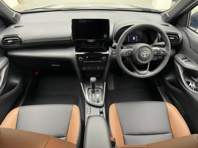 ヤリスクロス ハイブリッドZ アドベンチャー 純正メモリナビ 純正DA 登録済み未使用車 アラウンドビューモニター コーナーセンサー パワーシート レザーシート シートヒーター ステアリングヒーター ルーフレール ビルトインETC2.0 PCS(17枚目)