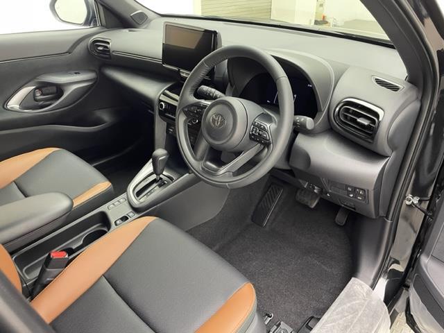 ヤリスクロス ハイブリッドZ アドベンチャー 純正メモリナビ 純正DA 登録済み未使用車 アラウンドビューモニター コーナーセンサー パワーシート レザーシート シートヒーター ステアリングヒーター ルーフレール ビルトインETC2.0 PCS(18枚目)