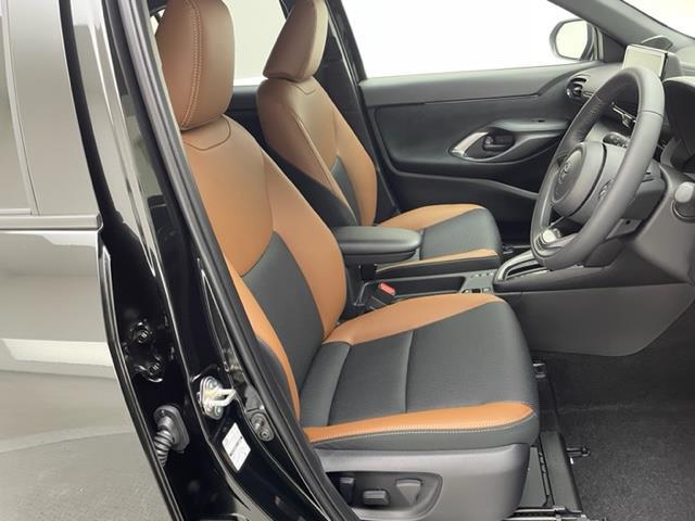 ヤリスクロス ハイブリッドZ アドベンチャー 純正メモリナビ 純正DA 登録済み未使用車 アラウンドビューモニター コーナーセンサー パワーシート レザーシート シートヒーター ステアリングヒーター ルーフレール ビルトインETC2.0 PCS(19枚目)