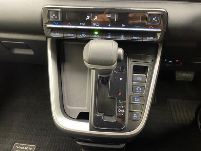 ヴォクシー S-Z 純正メモリナビ(CD/DVD/Bluetooth/フルセグ/USB) 純正フリップダウンモニター 両側パワースライドドア バックカメラ シートヒーター ハーフレザーシート 追従型クルーズコントロール(10枚目)