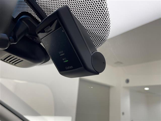 フリードハイブリッド ハイブリッド・EX 純正メモリナビ(CD/DVD/SD/Bluetooth/フルセグ) バックカメラ 両側パワースライドドア 前後ドライブレコーダー ハーフレザーシート シートヒーター 純正15インチアルミホイール(6枚目)