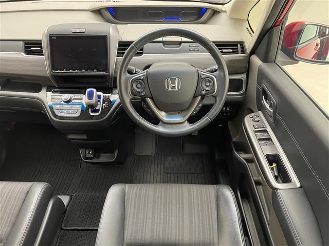 フリードハイブリッド ハイブリッド・EX 純正メモリナビ(CD/DVD/SD/Bluetooth/フルセグ) バックカメラ 両側パワースライドドア 前後ドライブレコーダー ハーフレザーシート シートヒーター 純正15インチアルミホイール(12枚目)