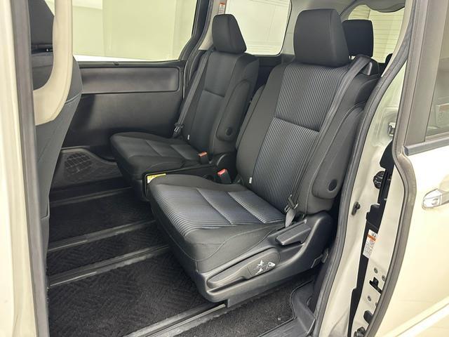 ヴォクシー ZS 煌 社外9インチナビ フルセグ CD DVD BT MSV バックカメラ 両側パワースライドドア ALPINEフリップダウンモニター 社外ドライブレコーダー ETC LEDヘッドライト フォグライト(22枚目)