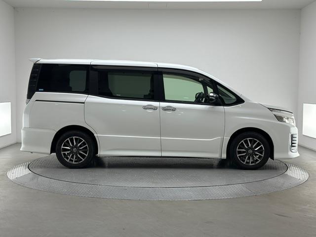 ヴォクシー ZS 煌 社外9インチナビ フルセグ CD DVD BT MSV バックカメラ 両側パワースライドドア ALPINEフリップダウンモニター 社外ドライブレコーダー ETC LEDヘッドライト フォグライト(30枚目)