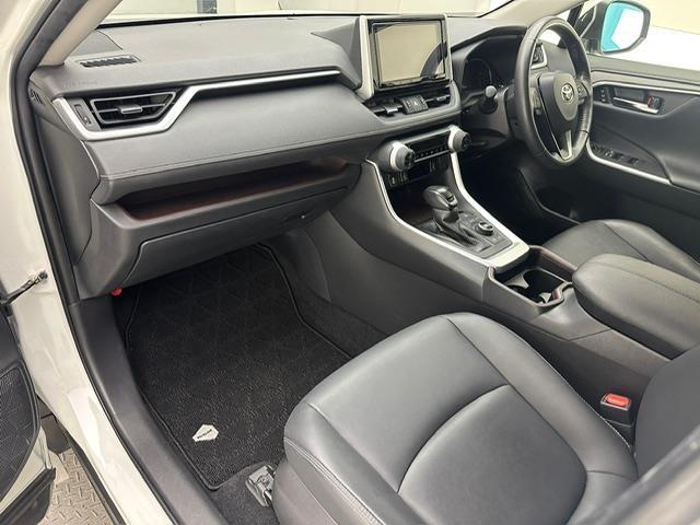 RAV4 G Zパッケージ 純正9インチナビ フルセグ CD DVD BT MSV HDMI バックカメラ ビルトインETC パワーバックドア TRDエアロ レーダークルーズコントロール プリクラッシュセーフティー デジミラー(20枚目)