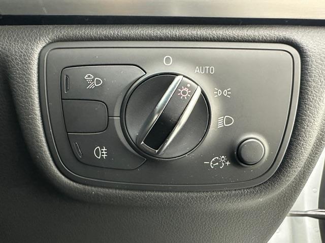 Ａ７スポーツバック ２．０ＴＦＳＩクワトロ　Ｓラインパッケージ　純正ＨＤＤナビＣＤ／ＤＶＤ／ＳＤ／Ｂｔ／フルセグ　バックカメラ　ＡＣＣ　ＢＳＭ　ＬＫＡ　４ＷＤ　レザーシート　シートヒーター　パワーシート　パーキングアシスト　コーナーセンサー　パドルシフト（10枚目）