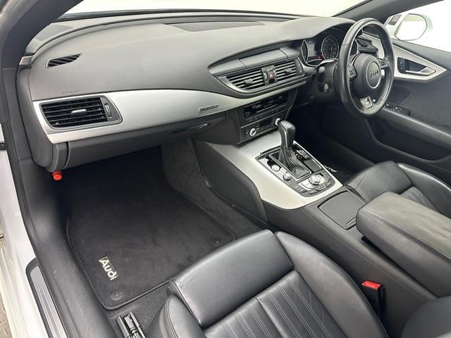 Ａ７スポーツバック ２．０ＴＦＳＩクワトロ　Ｓラインパッケージ　純正ＨＤＤナビＣＤ／ＤＶＤ／ＳＤ／Ｂｔ／フルセグ　バックカメラ　ＡＣＣ　ＢＳＭ　ＬＫＡ　４ＷＤ　レザーシート　シートヒーター　パワーシート　パーキングアシスト　コーナーセンサー　パドルシフト（22枚目）