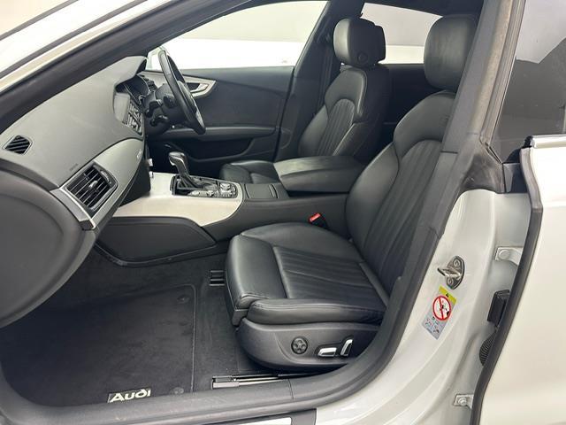 Ａ７スポーツバック ２．０ＴＦＳＩクワトロ　Ｓラインパッケージ　純正ＨＤＤナビＣＤ／ＤＶＤ／ＳＤ／Ｂｔ／フルセグ　バックカメラ　ＡＣＣ　ＢＳＭ　ＬＫＡ　４ＷＤ　レザーシート　シートヒーター　パワーシート　パーキングアシスト　コーナーセンサー　パドルシフト（24枚目）