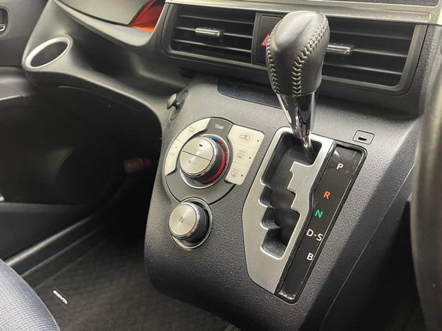 シエンタ G 純正ナビ ワンセグ CD DVD BT MSV AUX 両側パワースライドドア プリクラッシュセーフティー LDA ビルトインETC バックカメラ LEDヘッドライト フォグライト スマートキー(7枚目)