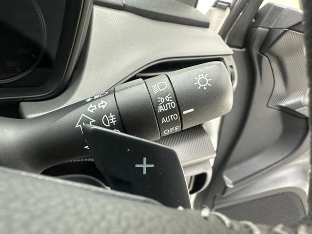 クロストレック リミテッド　純正１１．６インチナビ（ＦＭ・ＡＭ／ＢＴ／フルセグ／ｉＰｏｄ／ＡＵＸ）　バックカメラ　全方位カメラ　ＥＴＣ　社外ドラレコ前後　デジタルインナーミラー　純正ＡＷ１８インチ　純正フロアマット　ＡＶＨ（15枚目）