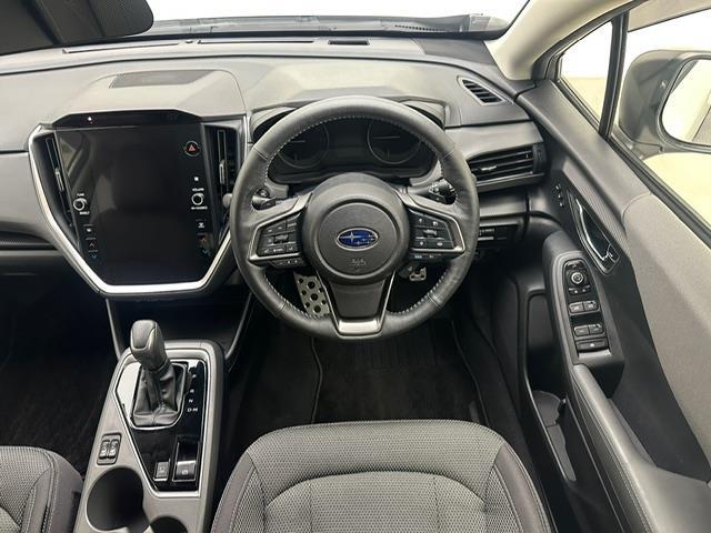 クロストレック リミテッド　純正１１．６インチナビ（ＦＭ・ＡＭ／ＢＴ／フルセグ／ｉＰｏｄ／ＡＵＸ）　バックカメラ　全方位カメラ　ＥＴＣ　社外ドラレコ前後　デジタルインナーミラー　純正ＡＷ１８インチ　純正フロアマット　ＡＶＨ（17枚目）