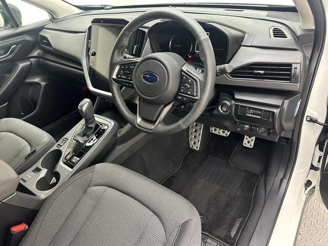 クロストレック リミテッド　純正１１．６インチナビ（ＦＭ・ＡＭ／ＢＴ／フルセグ／ｉＰｏｄ／ＡＵＸ）　バックカメラ　全方位カメラ　ＥＴＣ　社外ドラレコ前後　デジタルインナーミラー　純正ＡＷ１８インチ　純正フロアマット　ＡＶＨ（18枚目）