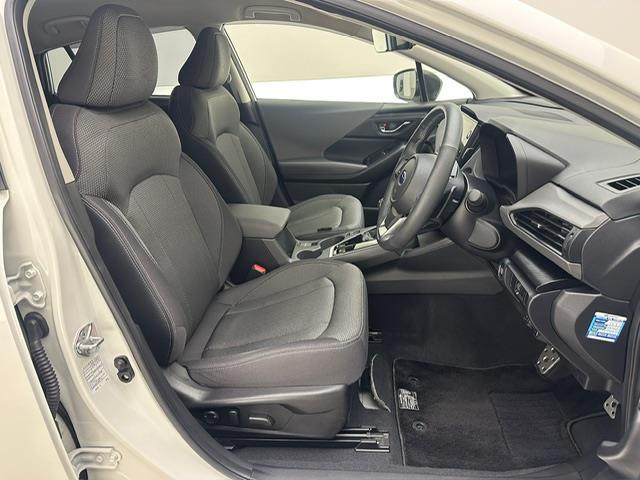 クロストレック リミテッド　純正１１．６インチナビ（ＦＭ・ＡＭ／ＢＴ／フルセグ／ｉＰｏｄ／ＡＵＸ）　バックカメラ　全方位カメラ　ＥＴＣ　社外ドラレコ前後　デジタルインナーミラー　純正ＡＷ１８インチ　純正フロアマット　ＡＶＨ（20枚目）