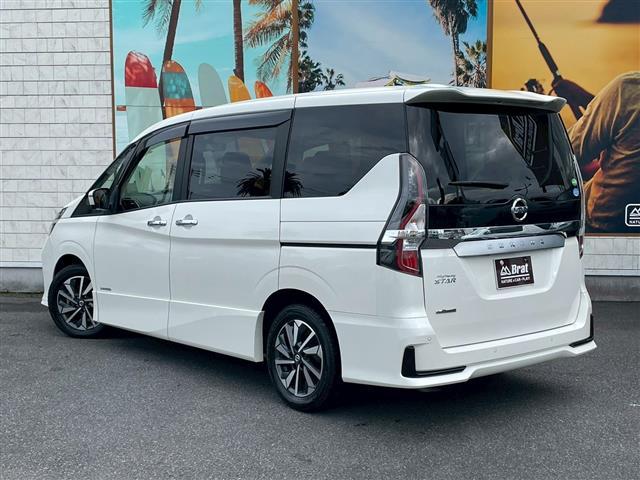 セレナ ハイウェイスター　Ｖ　前後ドライブレコーダー　両側パワースライド　アイストップ　プロパイロット　レーダークルーズコントロール　全方位カメラ　ケンウッドＳＤナビ　ＣＤ　ＵＳＢ　ワンセグ　Ｂｌｕｅｔｏｏｔｈ　純正フロアマット（6枚目）