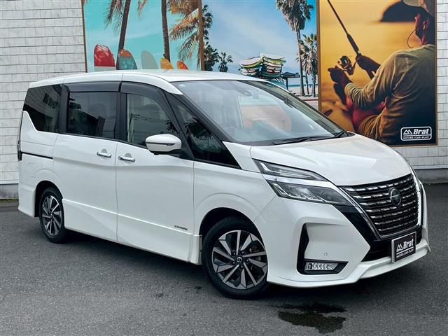 セレナ ハイウェイスター　Ｖ　前後ドライブレコーダー　両側パワースライド　アイストップ　プロパイロット　レーダークルーズコントロール　全方位カメラ　ケンウッドＳＤナビ　ＣＤ　ＵＳＢ　ワンセグ　Ｂｌｕｅｔｏｏｔｈ　純正フロアマット（7枚目）