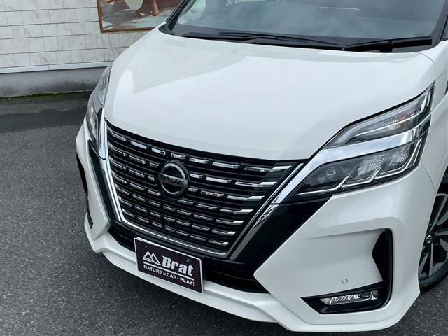 セレナ ハイウェイスター　Ｖ　前後ドライブレコーダー　両側パワースライド　アイストップ　プロパイロット　レーダークルーズコントロール　全方位カメラ　ケンウッドＳＤナビ　ＣＤ　ＵＳＢ　ワンセグ　Ｂｌｕｅｔｏｏｔｈ　純正フロアマット（8枚目）