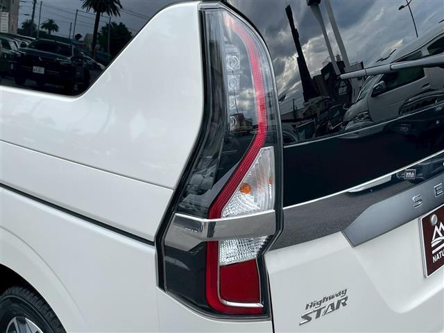 セレナ ハイウェイスター　Ｖ　前後ドライブレコーダー　両側パワースライド　アイストップ　プロパイロット　レーダークルーズコントロール　全方位カメラ　ケンウッドＳＤナビ　ＣＤ　ＵＳＢ　ワンセグ　Ｂｌｕｅｔｏｏｔｈ　純正フロアマット（14枚目）
