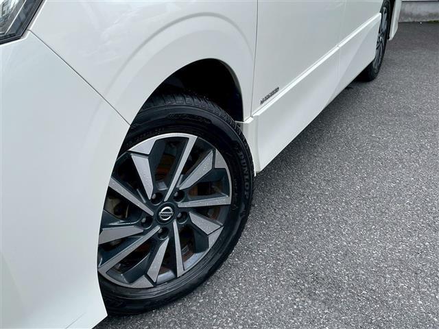 セレナ ハイウェイスター　Ｖ　前後ドライブレコーダー　両側パワースライド　アイストップ　プロパイロット　レーダークルーズコントロール　全方位カメラ　ケンウッドＳＤナビ　ＣＤ　ＵＳＢ　ワンセグ　Ｂｌｕｅｔｏｏｔｈ　純正フロアマット（16枚目）