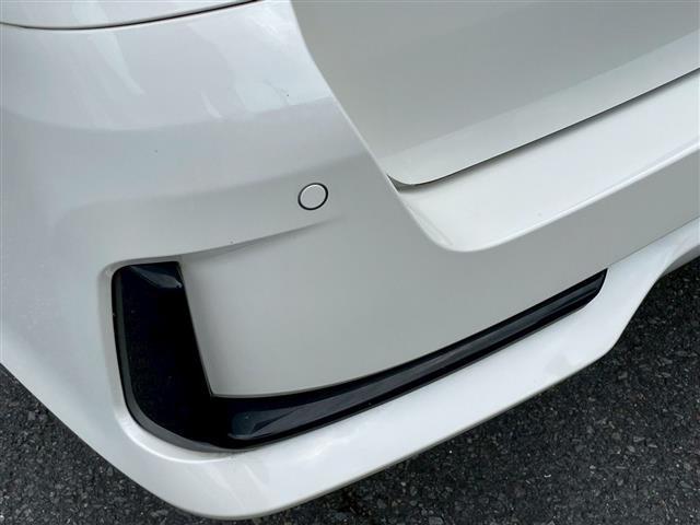 セレナ ハイウェイスター　Ｖ　前後ドライブレコーダー　両側パワースライド　アイストップ　プロパイロット　レーダークルーズコントロール　全方位カメラ　ケンウッドＳＤナビ　ＣＤ　ＵＳＢ　ワンセグ　Ｂｌｕｅｔｏｏｔｈ　純正フロアマット（18枚目）