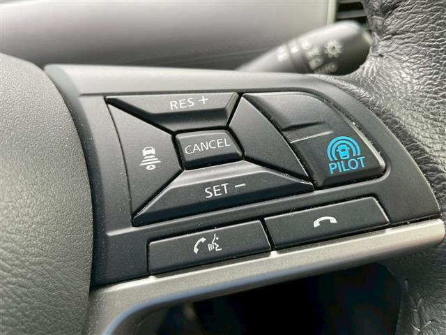 セレナ ハイウェイスター　Ｖ　前後ドライブレコーダー　両側パワースライド　アイストップ　プロパイロット　レーダークルーズコントロール　全方位カメラ　ケンウッドＳＤナビ　ＣＤ　ＵＳＢ　ワンセグ　Ｂｌｕｅｔｏｏｔｈ　純正フロアマット（39枚目）