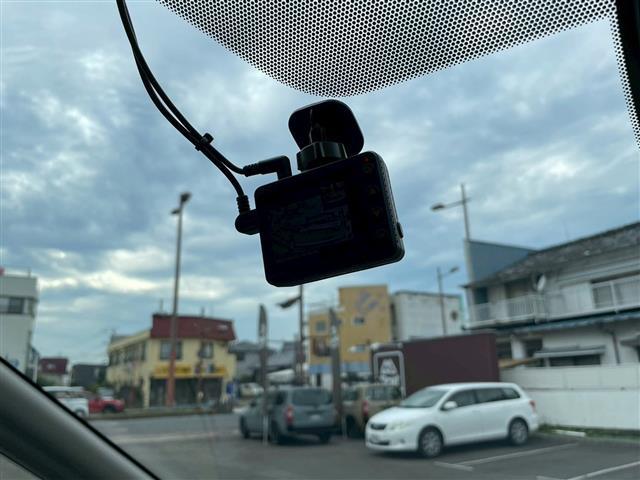 セレナ ハイウェイスター　Ｖ　前後ドライブレコーダー　両側パワースライド　アイストップ　プロパイロット　レーダークルーズコントロール　全方位カメラ　ケンウッドＳＤナビ　ＣＤ　ＵＳＢ　ワンセグ　Ｂｌｕｅｔｏｏｔｈ　純正フロアマット（40枚目）