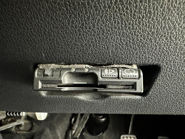 アトレー ＲＳ　両側パワースライドドア　レーダークルーズコントロール　衝突軽減ブレーキ　ＬＤＡ　ＥＴＣ　ＬＥＤヘッドライト　オートライト　フォグライト　社外１４インチアルミホイール　電動格納ミラー　スマートキー（7枚目）