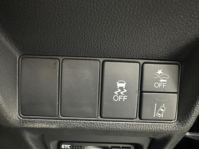 ステップワゴン モデューロX ホンダセンシング 純正SDナビ バックカメラ ビルトインETC ホンダセンシング レーンキープアシスト 追従クルーズコントロール 標識認識機能 両側パワースライドドア シートヒーター ハーフレザーシート スマートキー(10枚目)