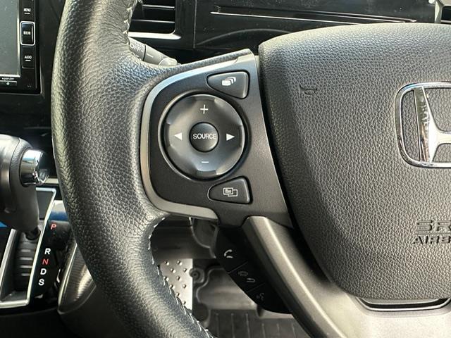 ステップワゴン モデューロX ホンダセンシング 純正SDナビ バックカメラ ビルトインETC ホンダセンシング レーンキープアシスト 追従クルーズコントロール 標識認識機能 両側パワースライドドア シートヒーター ハーフレザーシート スマートキー(14枚目)