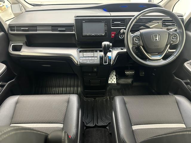 ステップワゴン モデューロX ホンダセンシング 純正SDナビ バックカメラ ビルトインETC ホンダセンシング レーンキープアシスト 追従クルーズコントロール 標識認識機能 両側パワースライドドア シートヒーター ハーフレザーシート スマートキー(17枚目)