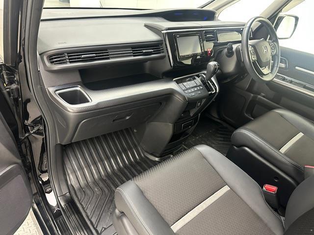 ステップワゴン モデューロX ホンダセンシング 純正SDナビ バックカメラ ビルトインETC ホンダセンシング レーンキープアシスト 追従クルーズコントロール 標識認識機能 両側パワースライドドア シートヒーター ハーフレザーシート スマートキー(22枚目)