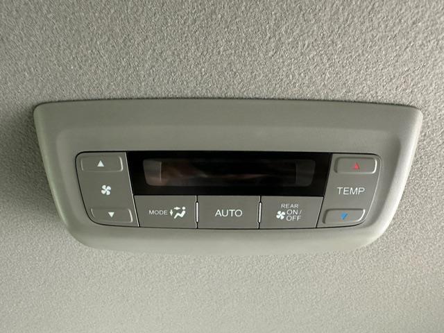 ステップワゴン モデューロX ホンダセンシング 純正SDナビ バックカメラ ビルトインETC ホンダセンシング レーンキープアシスト 追従クルーズコントロール 標識認識機能 両側パワースライドドア シートヒーター ハーフレザーシート スマートキー(28枚目)