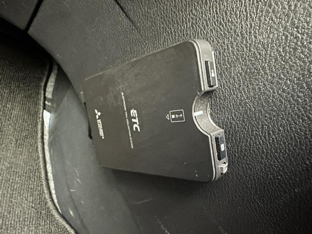 セレナ Ｓ　社外ＳＤナビ　アラウンドビューモニター　衝突軽減ブレーキ　オートクルーズコントロール　　社外ＥＴＣ　片側パワースライドドア　オートライト　オートハイビーム　ＬＥＤヘッドライト　プッシュスタート（10枚目）