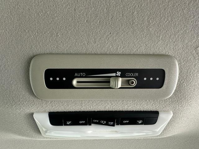 セレナ Ｓ　社外ＳＤナビ　アラウンドビューモニター　衝突軽減ブレーキ　オートクルーズコントロール　　社外ＥＴＣ　片側パワースライドドア　オートライト　オートハイビーム　ＬＥＤヘッドライト　プッシュスタート（12枚目）