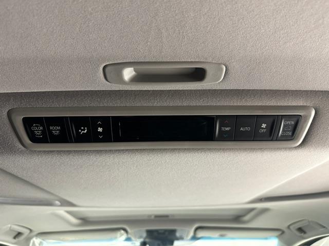 アルファード ２．５Ｓ　Ｃパッケージ　純正コネクトナビ　ＢＴ　ＵＳＢ　バックカメラ　ツインムーンルーフ　両側パワースライドドア　ＴＲＤエアロ　デジタルインナーミラー　レーダークルーズコントロール　クリアランスソナー　ＰＣＳ　ＬＴＡ　ＲＳＡ（16枚目）