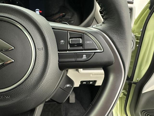 スイフト ハイブリッドＭＺ　純正ＤＡ　スマホ連携　ＵＳＢ　コーナーセンサー　アイドリングストップ　パドルシフト　シートヒーター　ＡＣＣ　ＢＳＭ　ＬＫＡ　ＰＣＳ　ＬＥＤヘッドライト　ＬＥＤフォグランプ　スペアキー×１　純正マット（11枚目）