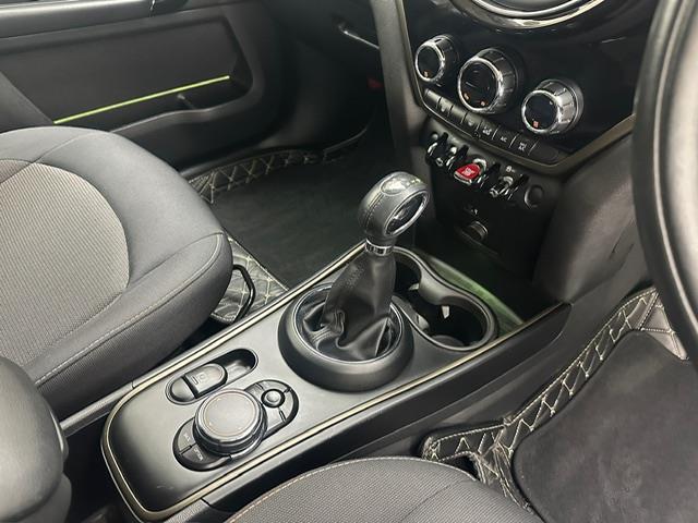 MINI クーパーD クロスオーバー 純正メモリナビ USB BT バックカメラ 純正ミラー一体型ETC レーダークルーズコントロール 衝突軽減ブレーキ レーンキープアシスト コーナーセンサー パワーバックドア LEDヘッド オートライト(6枚目)