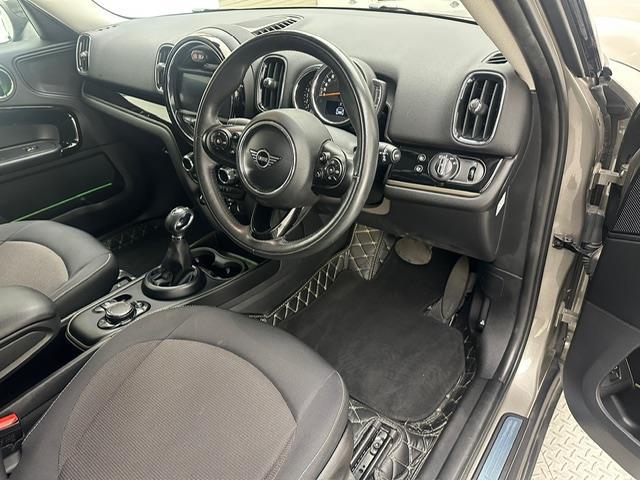 MINI クーパーD クロスオーバー 純正メモリナビ USB BT バックカメラ 純正ミラー一体型ETC レーダークルーズコントロール 衝突軽減ブレーキ レーンキープアシスト コーナーセンサー パワーバックドア LEDヘッド オートライト(18枚目)