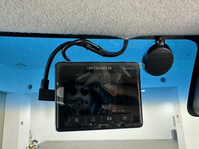 タント カスタムＲＳ　トップエディションＳＡＩＩＩ　社外ＳＤナビ　フルセグ　ＣＤ　ＤＶＤ　ＢＴ　ＭＳＶ　バックカメラ　両側パワースライドドア　ハーフレザーシート　シートヒーター　衝突軽減ブレーキ　レーンキープアシスト　コーナーセンサー　スマートキー（6枚目）