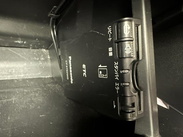 タント カスタムＲＳ　トップエディションＳＡＩＩＩ　社外ＳＤナビ　フルセグ　ＣＤ　ＤＶＤ　ＢＴ　ＭＳＶ　バックカメラ　両側パワースライドドア　ハーフレザーシート　シートヒーター　衝突軽減ブレーキ　レーンキープアシスト　コーナーセンサー　スマートキー（8枚目）