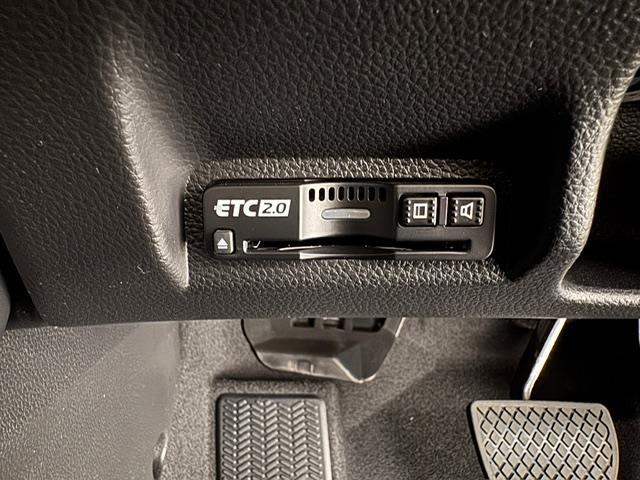 ヴェゼル e:HEV Z 登録済未使用車 純正ディスプレイオーディオ 純正メモリナビ ワイヤレス充電 コーナーセンサー ACC LKA PCS BSM バックカメラ パドルシフト ビルトインETC2.0 シートヒーター(15枚目)