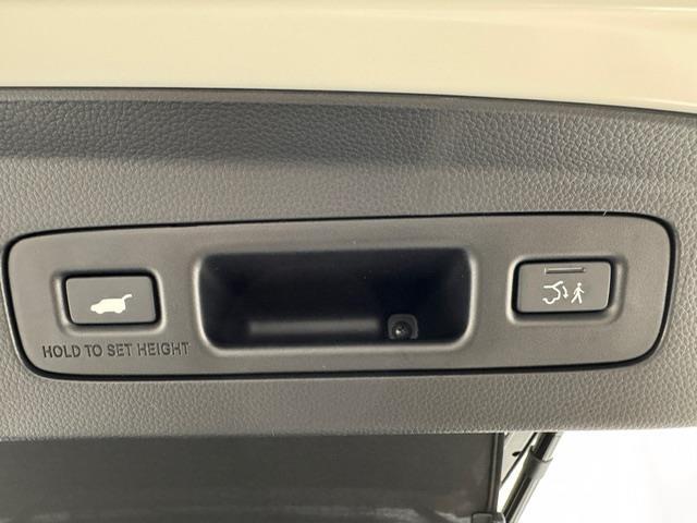 ヴェゼル e:HEV Z 登録済未使用車 純正ディスプレイオーディオ 純正メモリナビ ワイヤレス充電 コーナーセンサー ACC LKA PCS BSM バックカメラ パドルシフト ビルトインETC2.0 シートヒーター(16枚目)